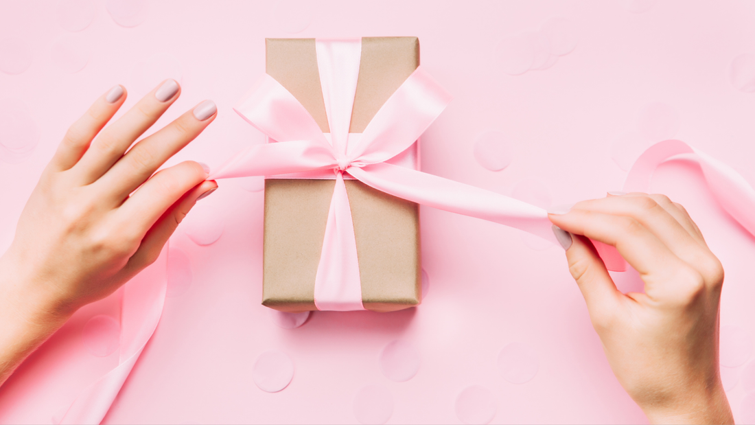 The Coolest Gift You Can Give: A Personalized Color Season (From a Real Human, Not an App)