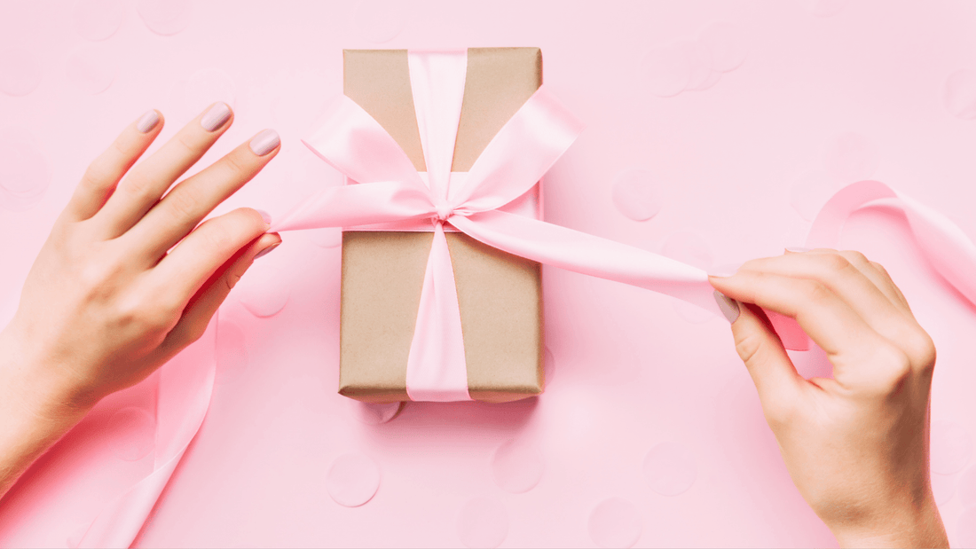 The Coolest Gift You Can Give: A Personalized Color Season (From a Real Human, Not an App) - The Glow Guide 